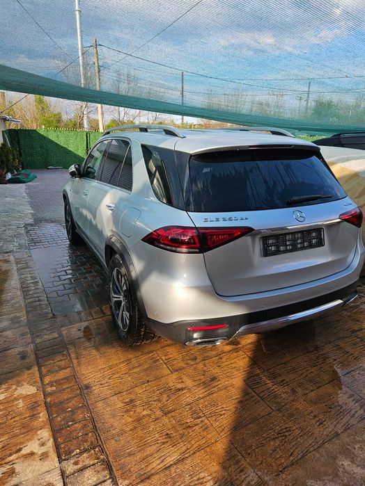 Продавам Мерцедес GLE Hibrid