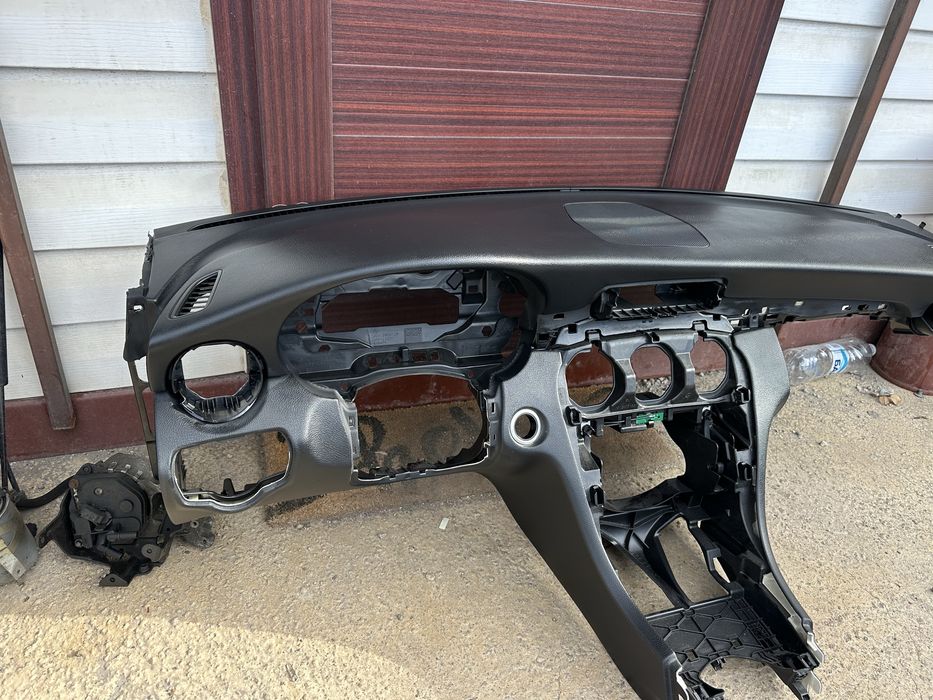 Табло със десен airbag за Мерцедес W205 C220 след 2015г.!