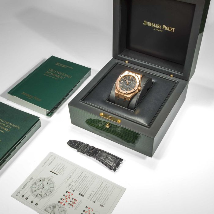 Audemars Piguet Royal Oak 15400OR.OO.1220OR.01 Rose gold