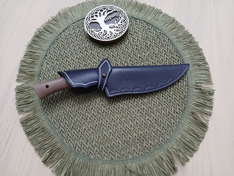 Set 2 cuțite: cuțit facut la comanda N690 cu mâner din nuc + cutit bushcraft de la Dacobi: Zimbrul 1.0