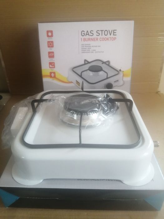 Два броя газови котлони.