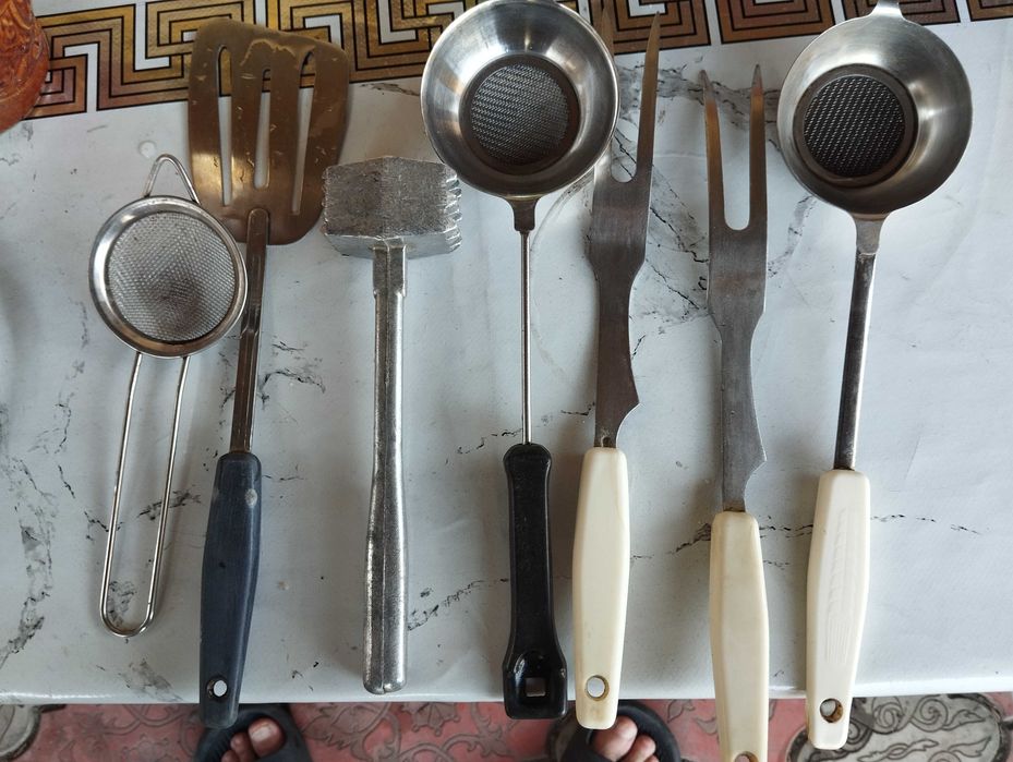 Вилки ложки столовые