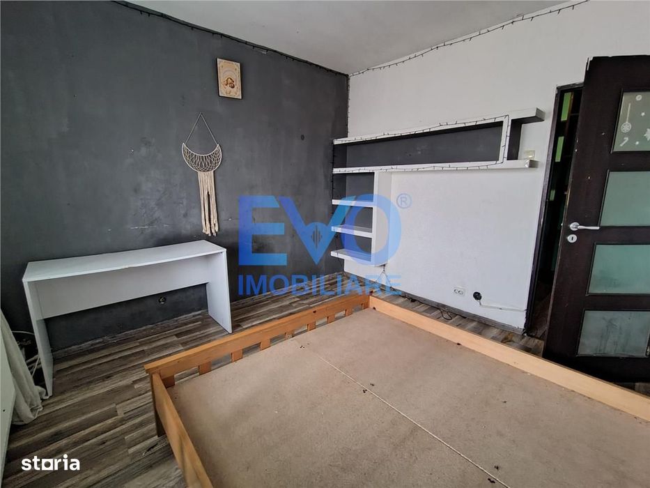 Apartament cu 4 camere de vanzare, zona Dacia