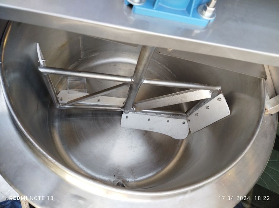 Пищеварочный паровой котел на 100 литров.