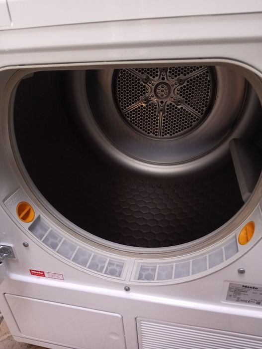 Сушилня с термопомпа Миеле Miele T8861 Edition111  24 месеца гаранция!