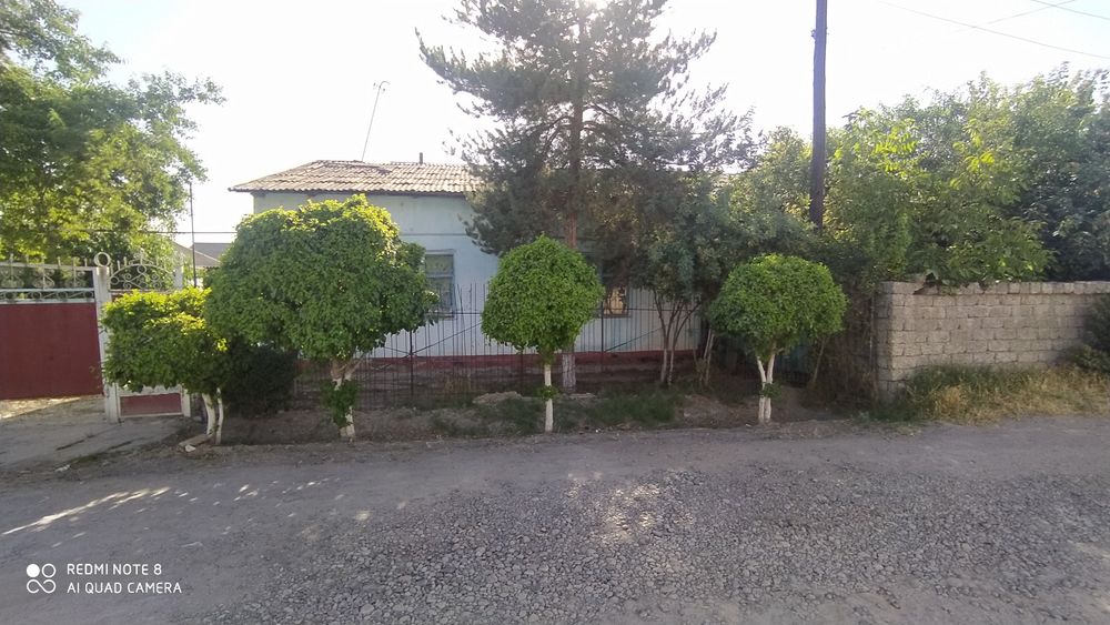 Уй сотилади кулай жойда жойлашган