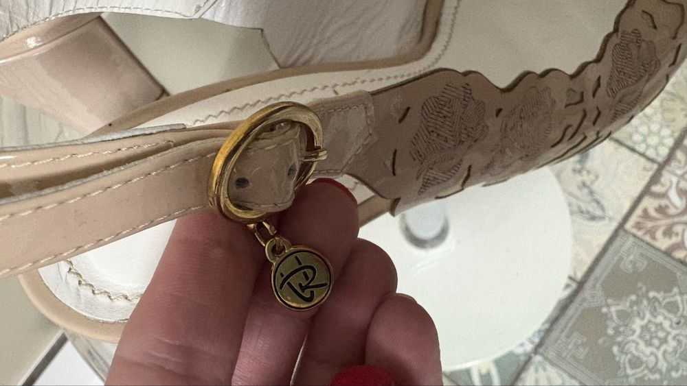 Дамски сандали Roberto Vita ново