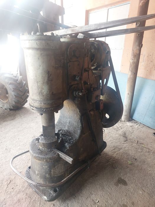 Продам пневмо молот