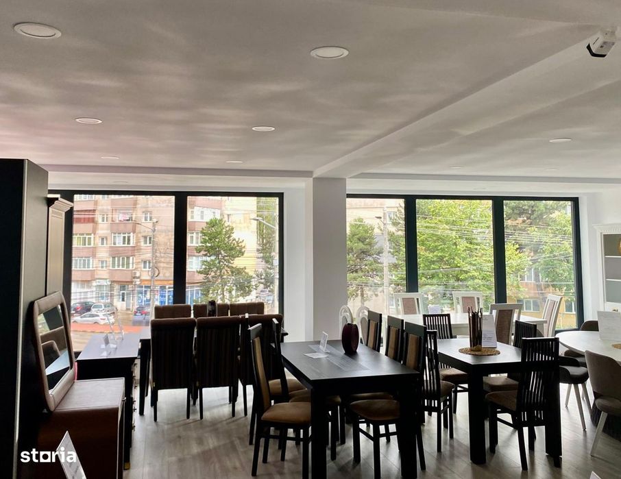 300 mp - Spatiu comercial central Burdujeni.
