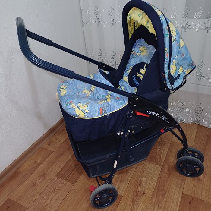 Коляска прогулочная