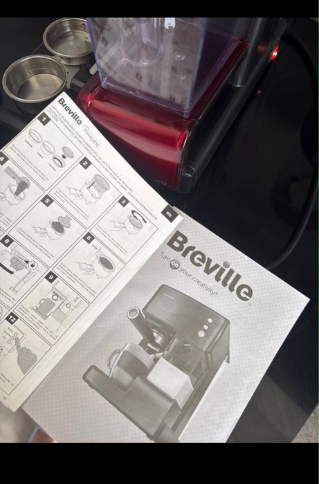 Espressor Breville Prima Latte rosu ca nou cu accesorii