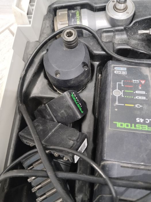 Шуруповёрт батареиячный