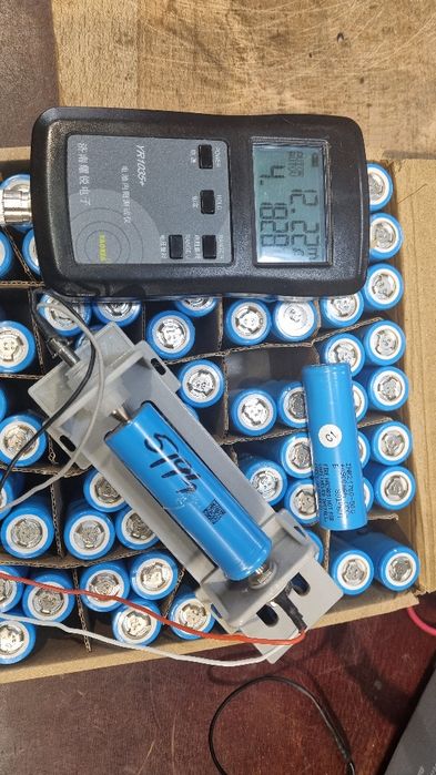 80 buc Li-Ion 21700 4,9Ah