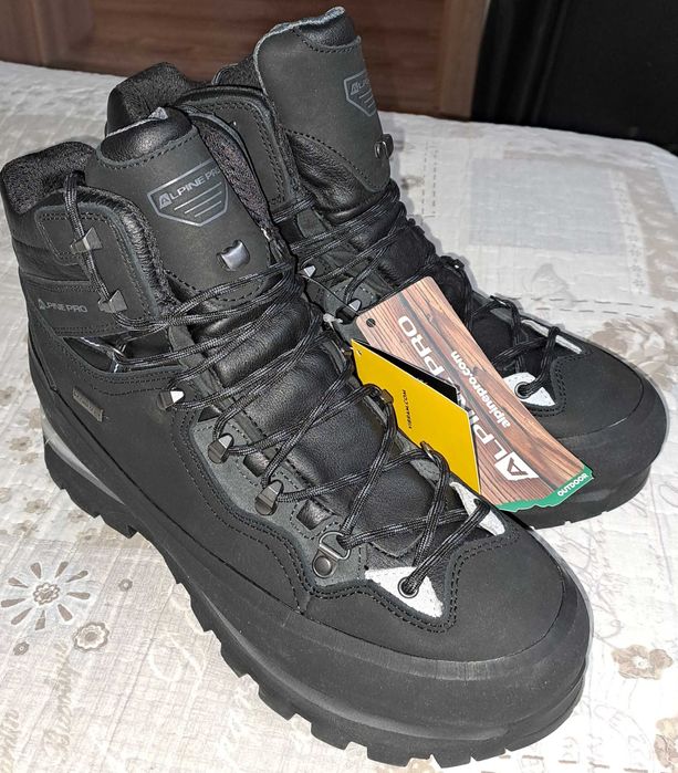 Туристически обувки ALPINEPRO