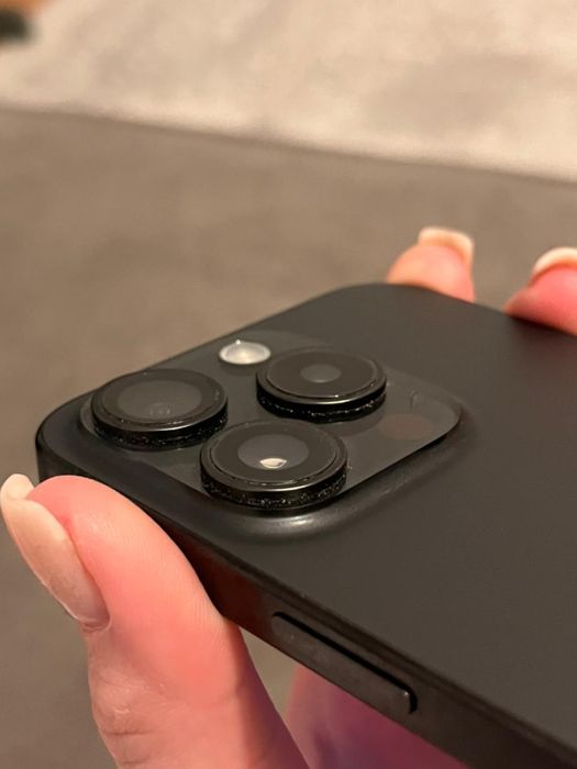 продам айфон 15 про