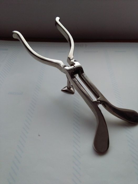 Събувалка за ботуши за яздене,метална и сгъваема с антична стоѝност