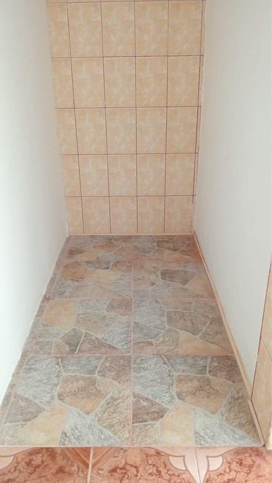 Vand camera de camin/garsoniera Buzau,cu baie,bdul Aurel Vlaicu,bloc Triton