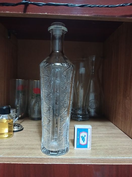 Графин хрустальный советский