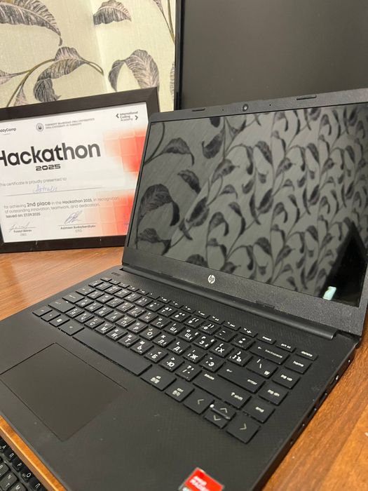 HP 14s ноутбук сатилади — Ryzen 5 5625U | 8GB | 512GB SSD