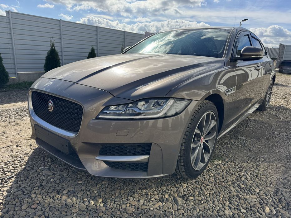 Capota faruri bara aripi tragher radiatoare jaguar xf 2015-2019