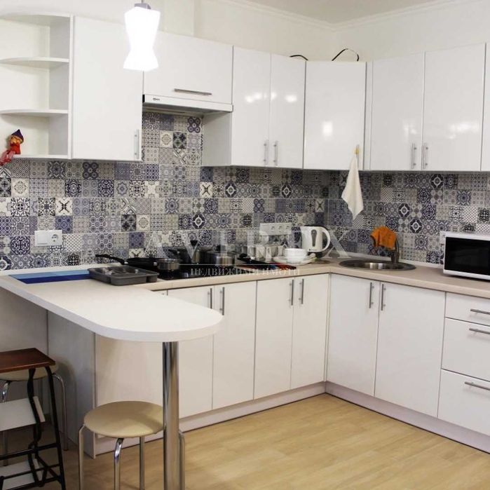 Дава се под наем Едностаен апартамент в Пловдив, Кючук Париж - 40 кв.м за 204 € - Снимка #1