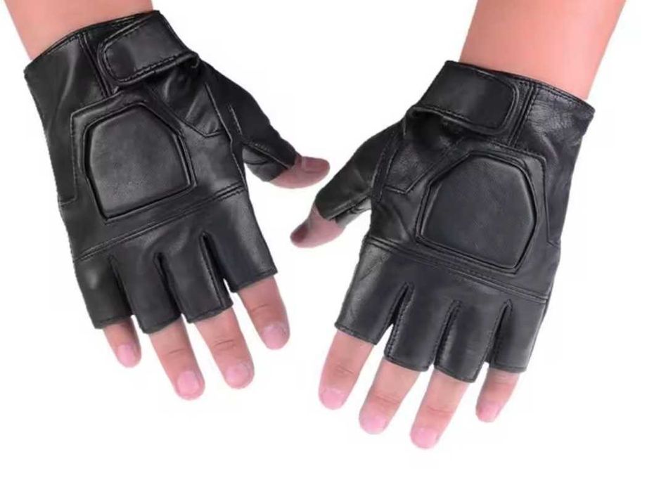 Manusi de condus piele ecologica mărimi S,M,L Unisex