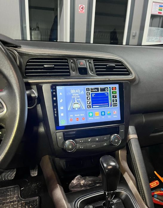 Navigatie android Renault Kadjar rama inclusa Waze YouTube GPS USB