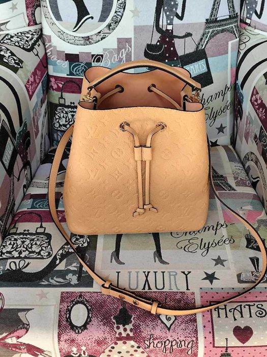 LOUIS VUITTON Дамска Чанта Монограм Кожа