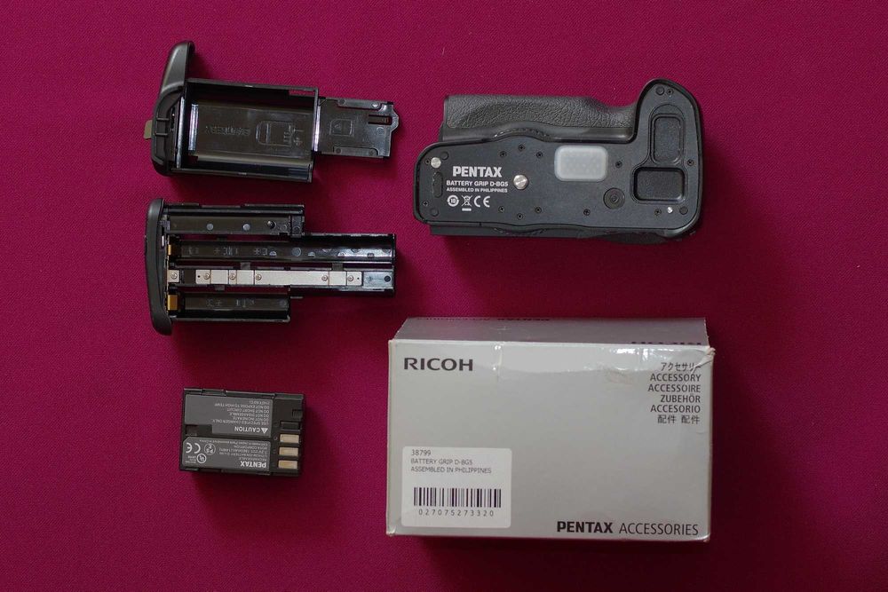 Отличен оригинален грип за Pentax K-3/K-3 II - Pentax D-BG5 + батерия