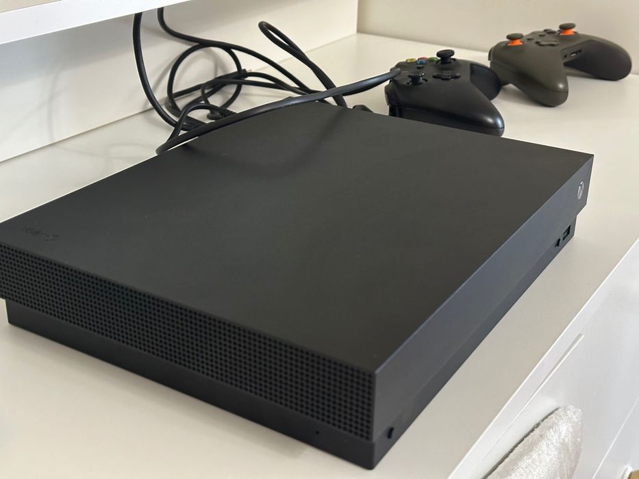 Xbox One X Перфектен
