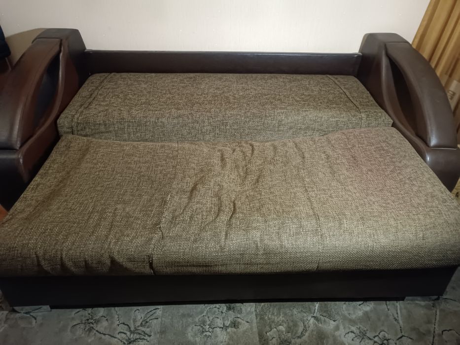 Продам раскладной диван б/у