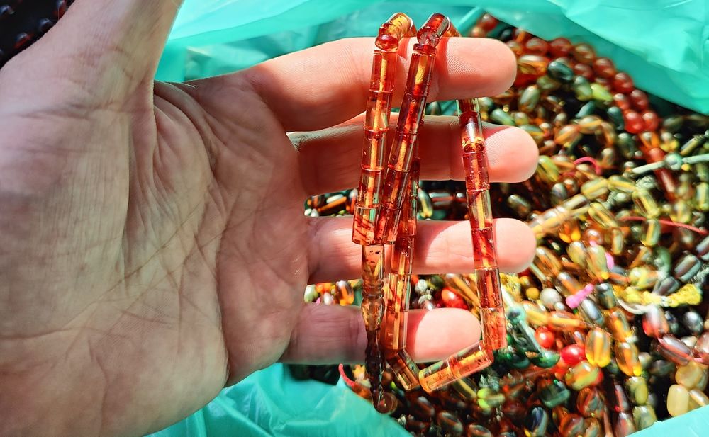 Продавам броеници от огън кехлибар - на едро