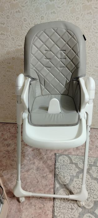 Продам детский стол для питания