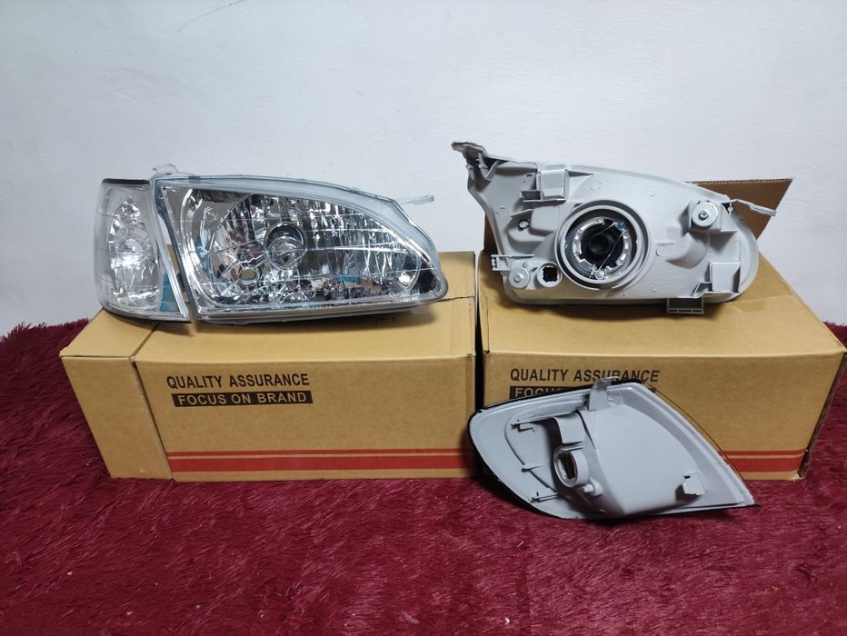 Фара тоета спасио TOYOTA SPASIO