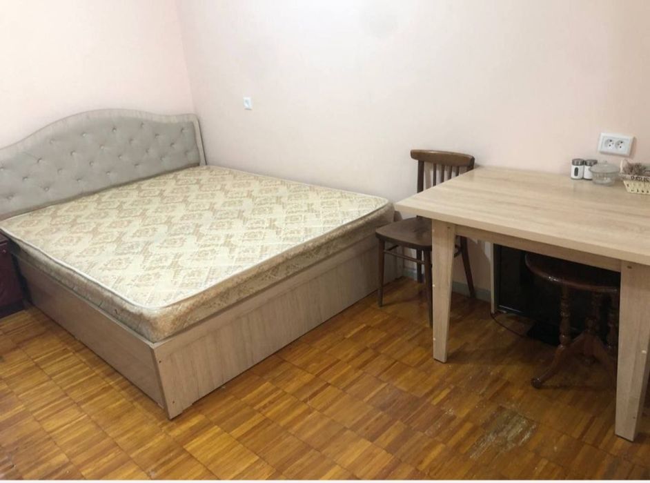 Kivartira bor oqiydigan ishleydigan bollaga