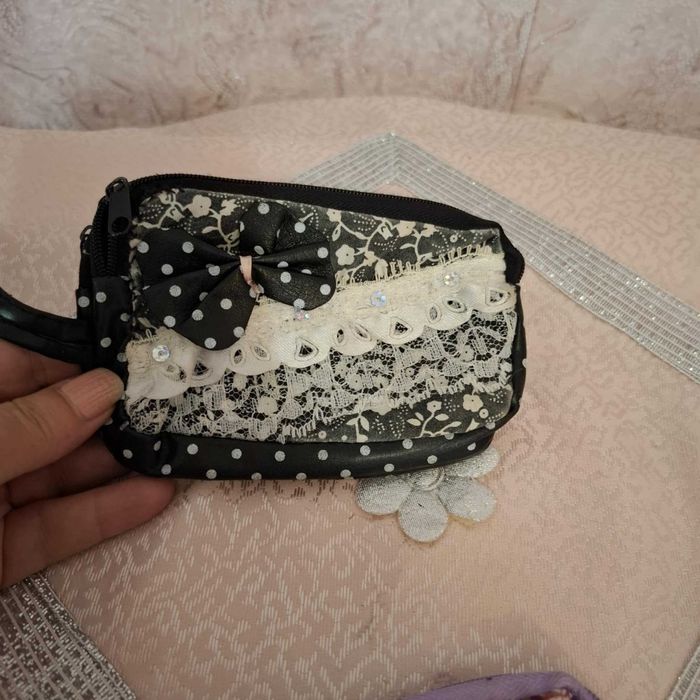 Лот     Портмонета