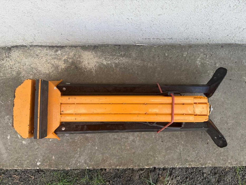 Menghina Triton SJA200 Superjaws