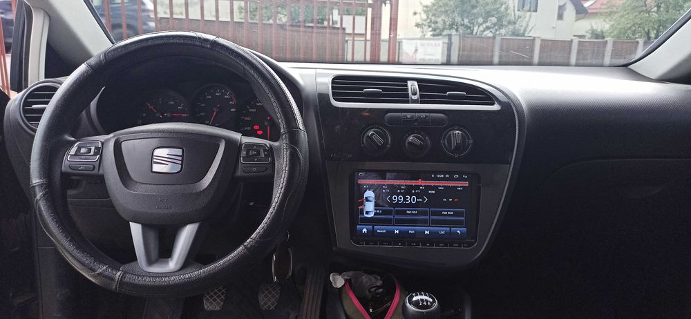 SEAT Leon 2012 — imagine 3
