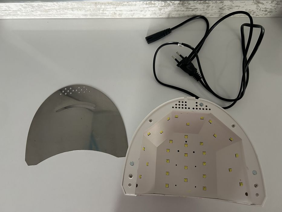 LED/UV лампа за маникюр Bluesky