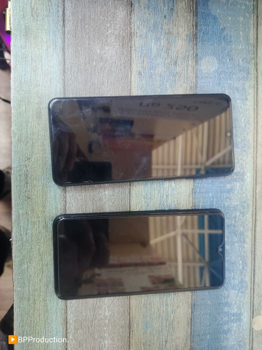 Продам два телефона