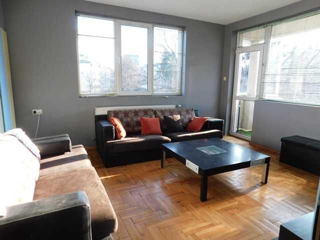 Дава се под наем Четиристаен апартамент в Търговище, Център - 115 кв.м за 459 € - Снимка #6