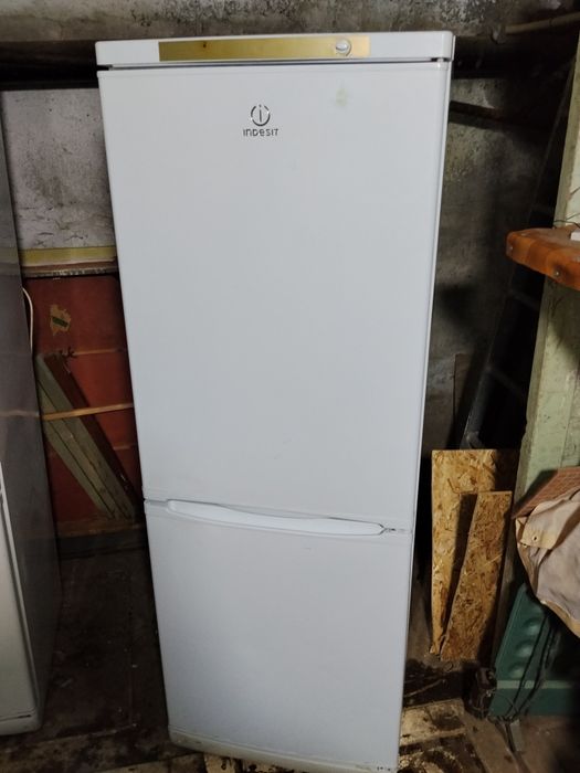 Холодильник рабочий