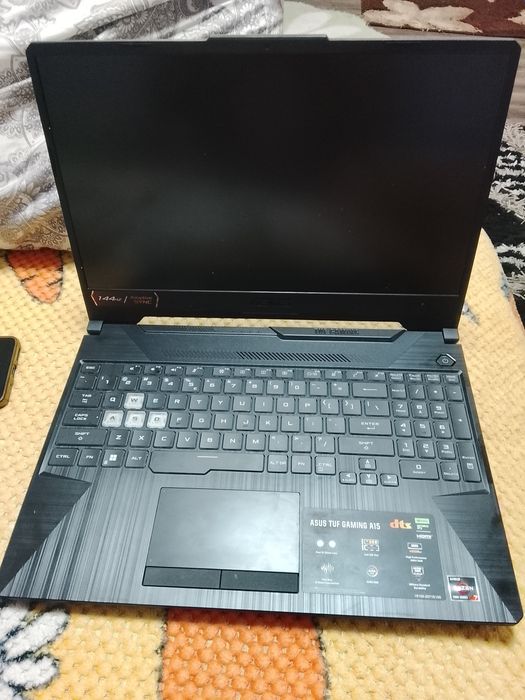 Laptop Gaming ASUS TUF Gaming A15 – Ryzen 7, 144Hz, iluminare RGB