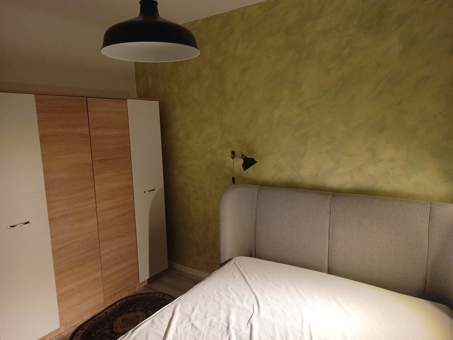 Închiriez ap 2 camere 62 mp