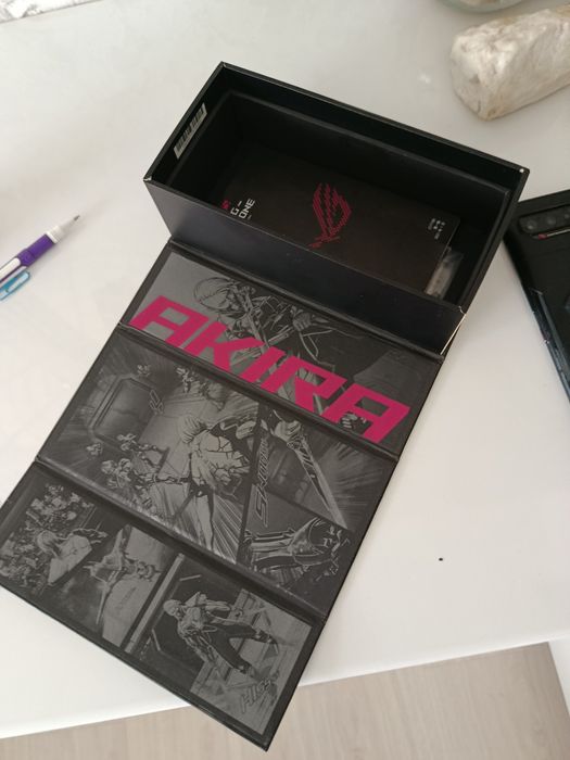 Продам телефон Asus ROG PHONE 5s