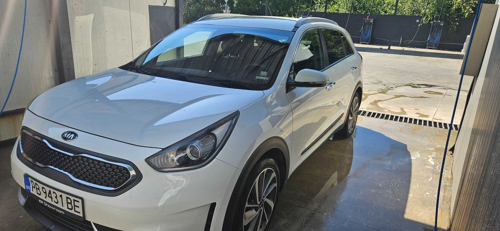 Kia Niro Hybrid Реални 127 000 км. Внос Италия. Втори собственик. Отличен хибриден автомобил с нисък разход.