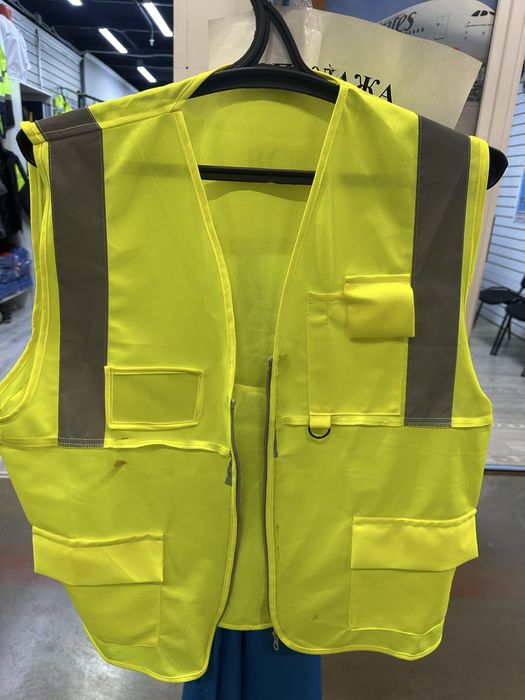 Мигалка Жилет светоотражающие столбик конусы пожарные товары есть