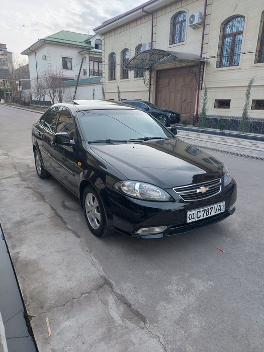 Gentra 2020 yil.Srochno Sotiladi. 3 Poz.Full.Avtomat.Qora.  Benzinda.