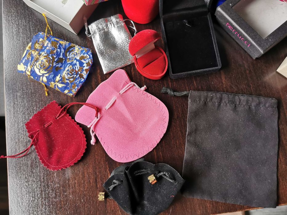 Кутии за бижута и подаръци