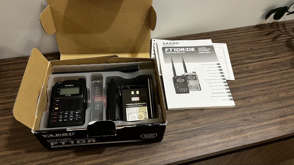 радиостанция Yaesu FT1DR